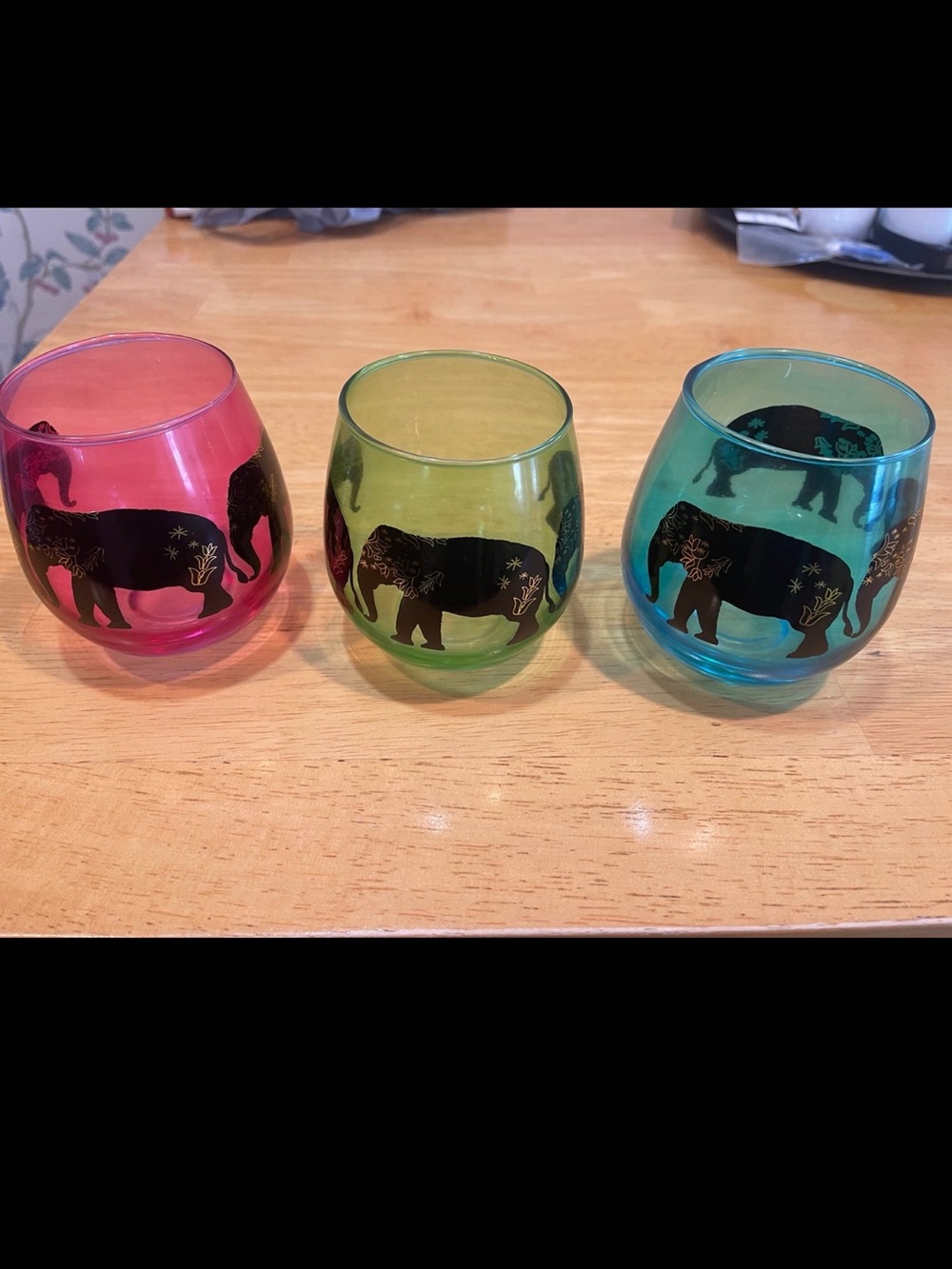 Set of 3 Elephant stemless wine glasses - Pink, Green, Teal